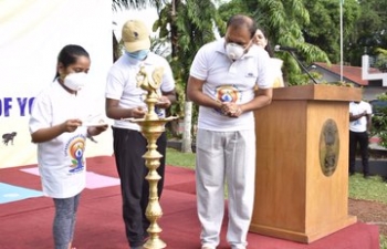 High Commissioner Sugandh Rajaram led the 6th International Day of Yoga at India House on 21 June, 2020.